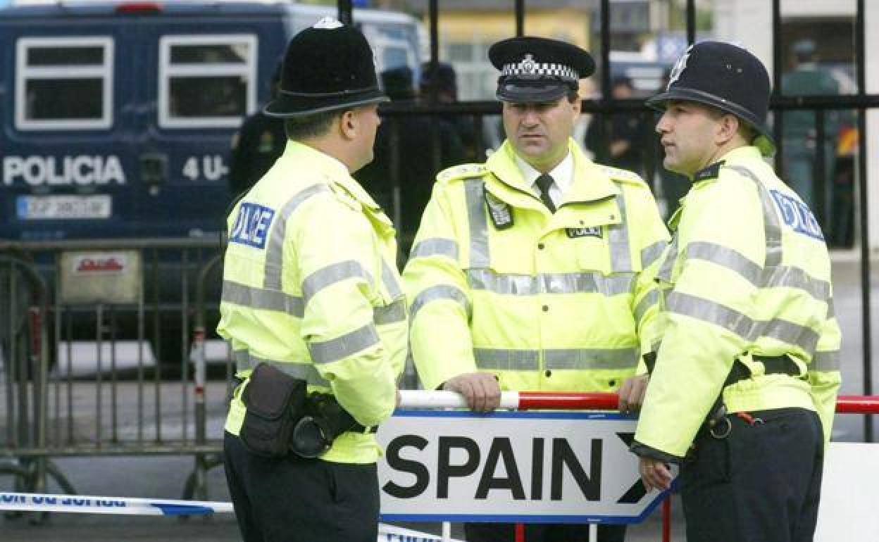 Gibraltar police start fining escooter offenders Sur in English